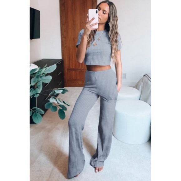 Ribbed Crop Top & Pants Loungewear Set - Picture 2 of 3